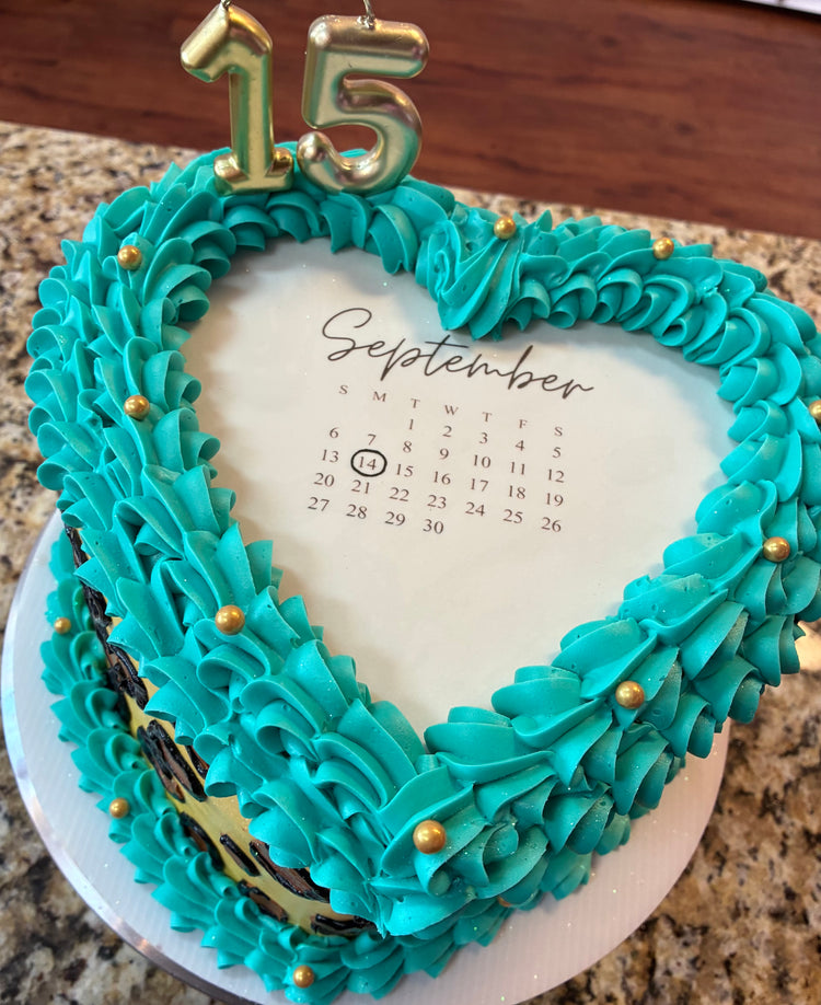 Custom cake by Smallcakes Newnan